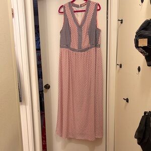 Sleeveless Pinkish/Orange and Black Patterned Dress